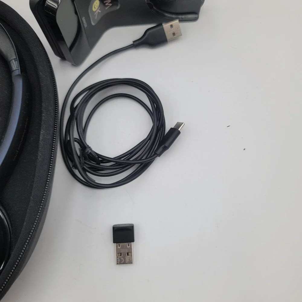 Anker PowerConf H700 AI-Powered Wireless Headset with Charging Stand Navy Blue